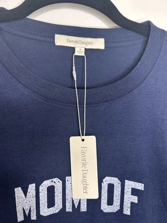 NWT Favorite Daughter Mom of the Year Graphic T-Shirt Nazy size medium - Picture 5 of 8